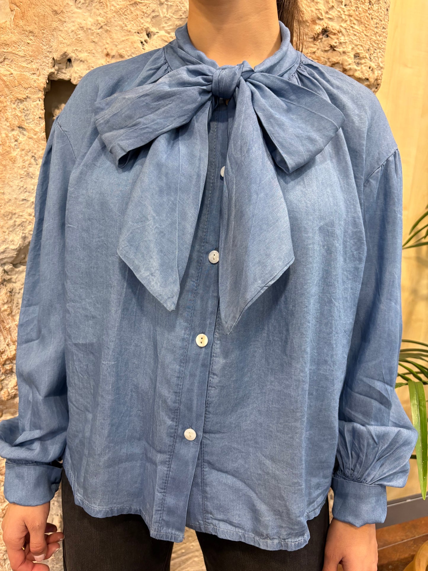 CAMISA DENIM CELESTE