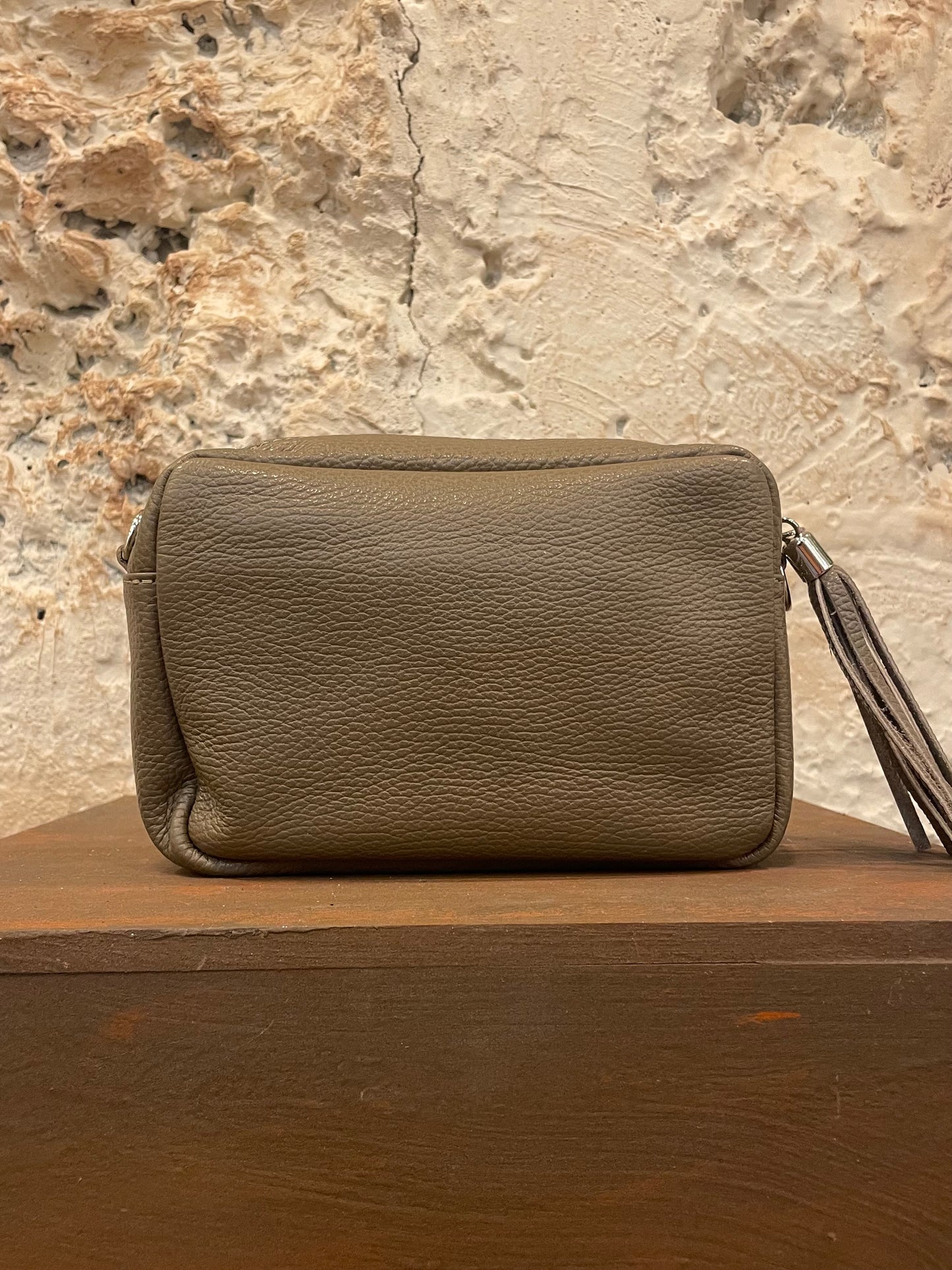 BOLSO BANDOLERA PIEL TAUPE